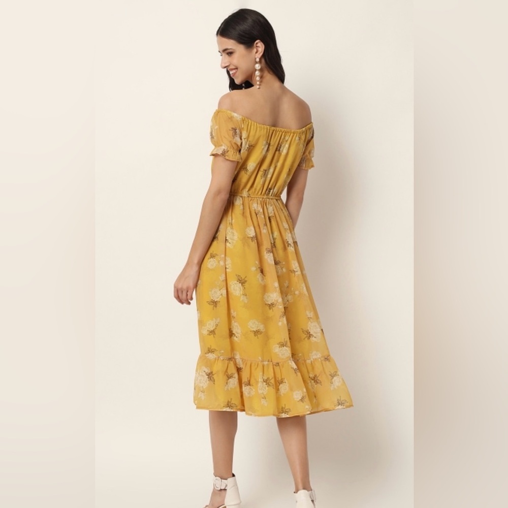 NWOT Versona floral dress